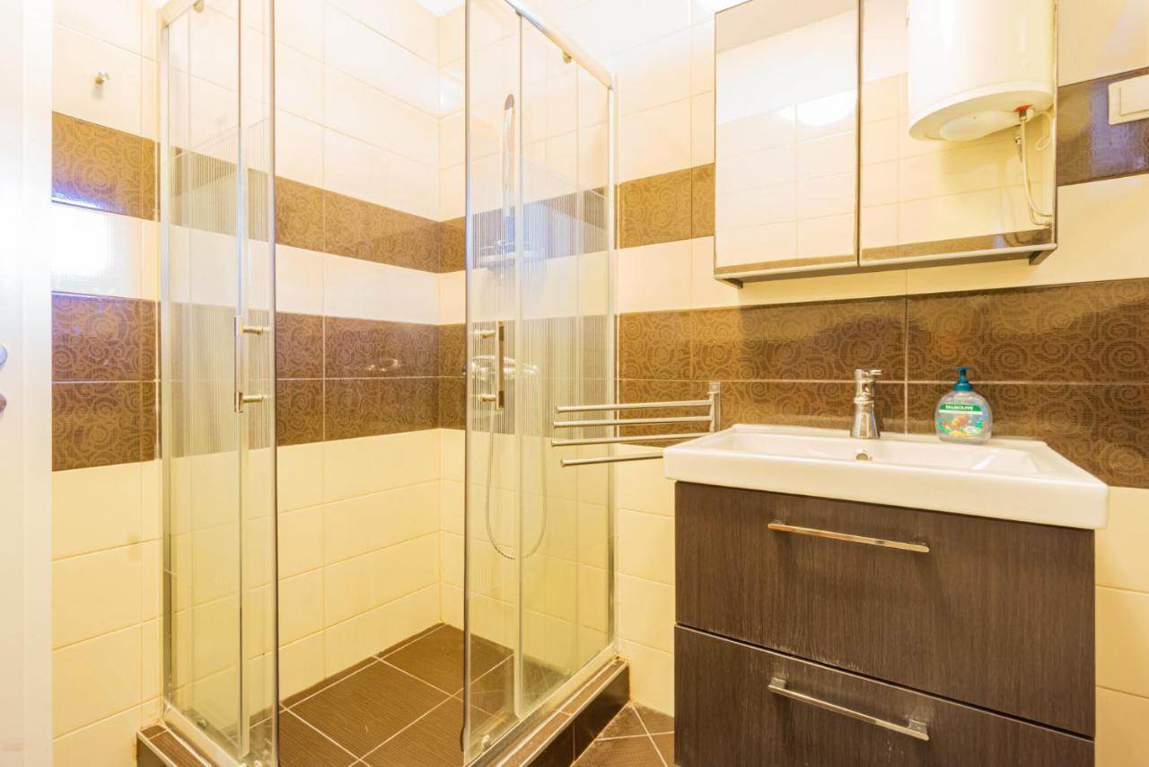 Kob Orog Good Location With Sea Views And Modern Decor Apartment Metajna Ngoại thất bức ảnh