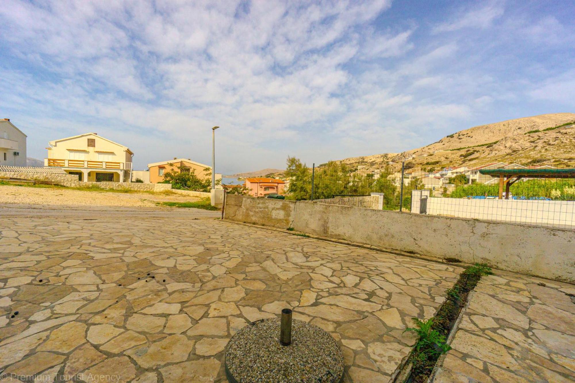 Kob Orog Good Location With Sea Views And Modern Decor Apartment Metajna Ngoại thất bức ảnh